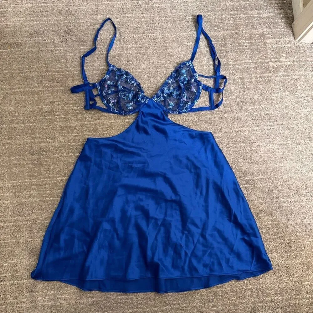 Victorias Secret Royal Blue Lace Butterfly Low Cut Demi Satin Slip Medium NWT
